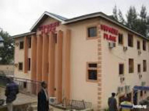 Room in Lodge - Supreme Place Hotel, Abuja